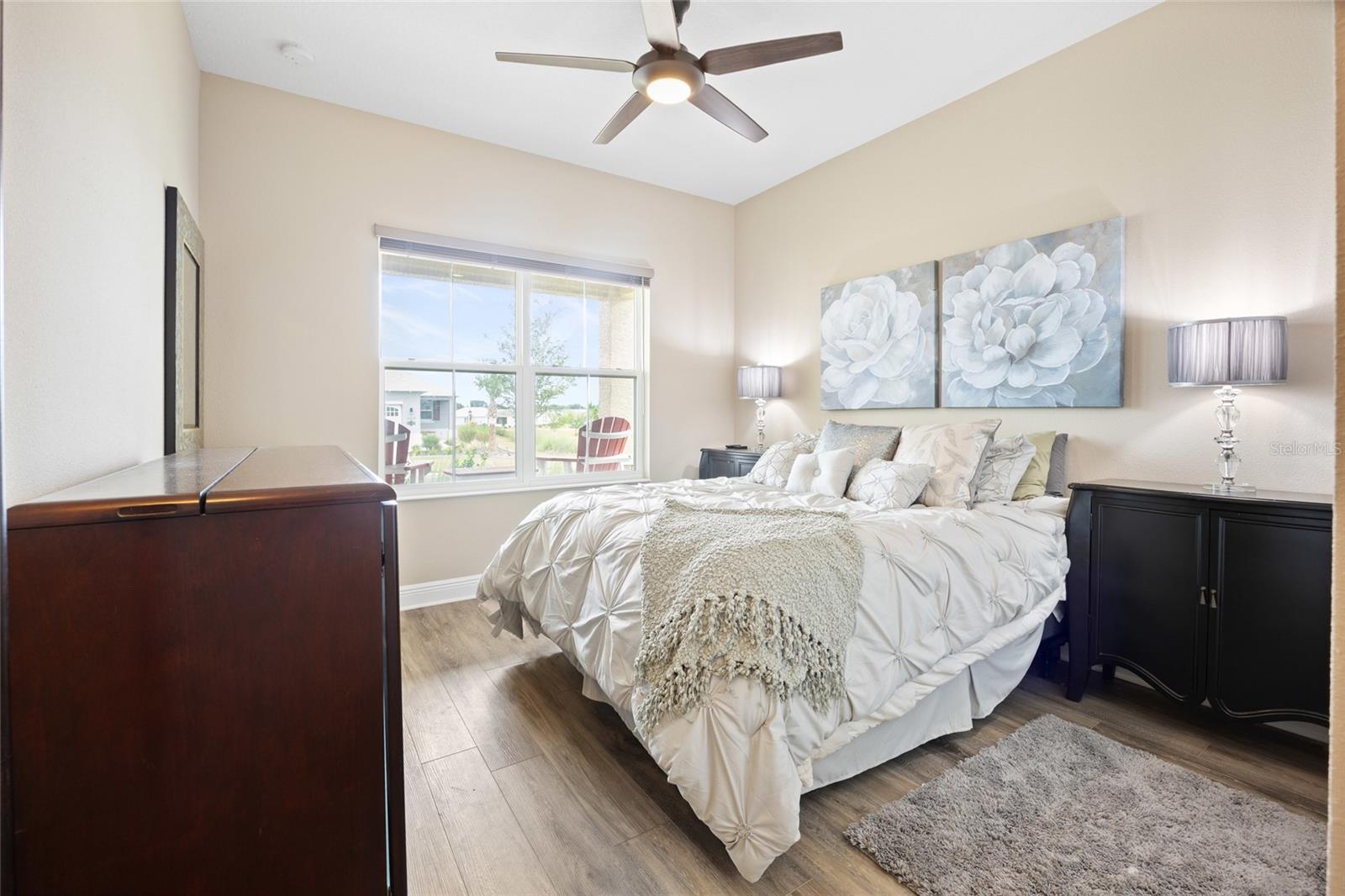 ON TOP OF THE WORLD - Residential