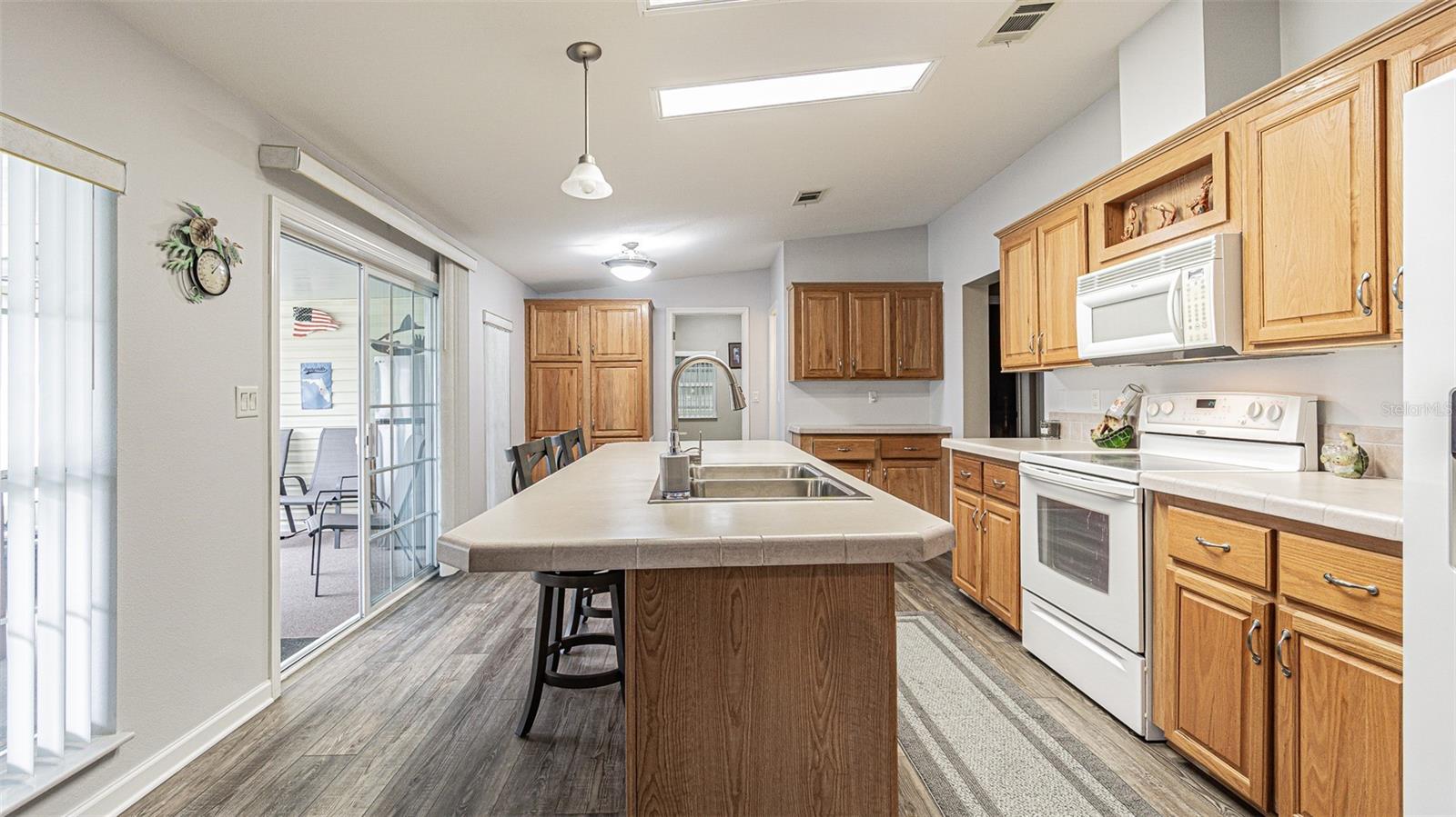 GRAND HORIZONS - Residential