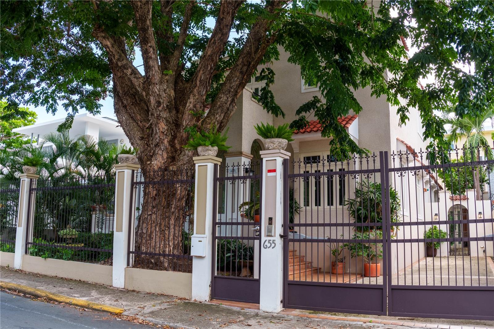 MIRAMAR - Residential