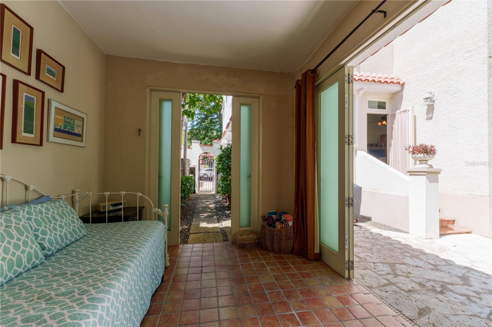 MIRAMAR - Residential