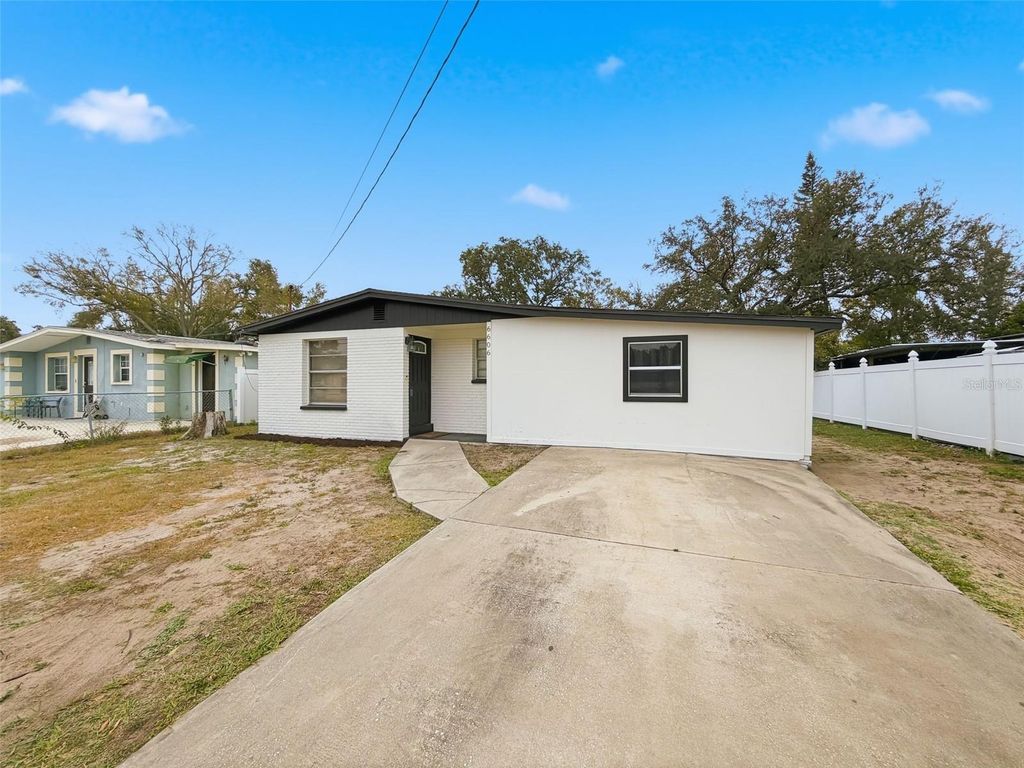 Photo of 6606 W Chelsea Street, Tampa, FL 33634 (MLS # W7882494)