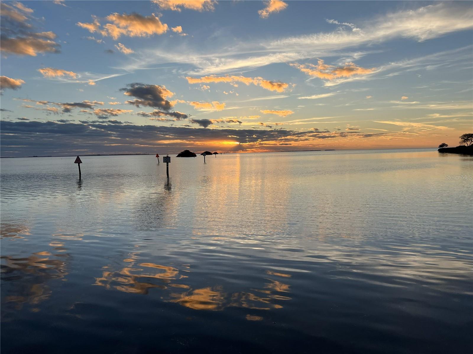 BAYWOOD VILLAGE - Land