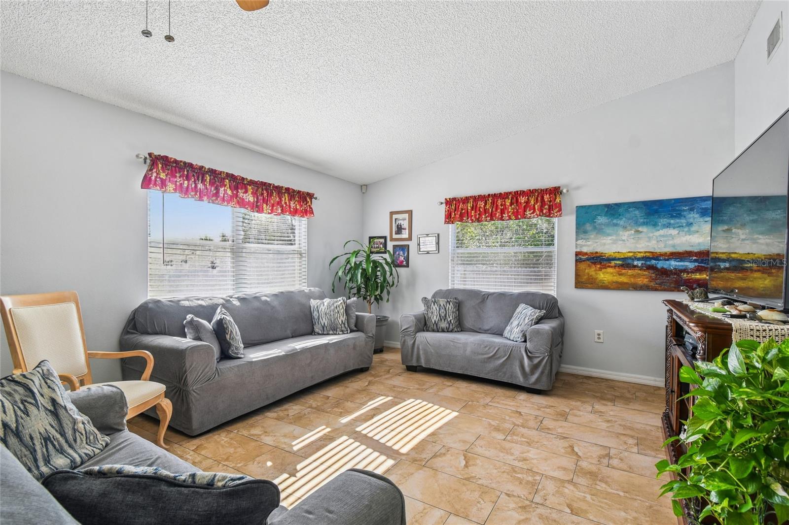 SPRING HILL - Residential