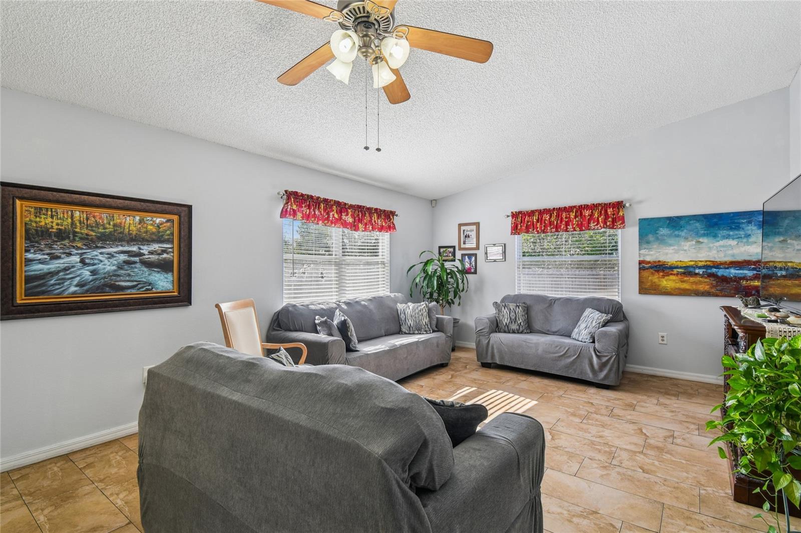 SPRING HILL - Residential