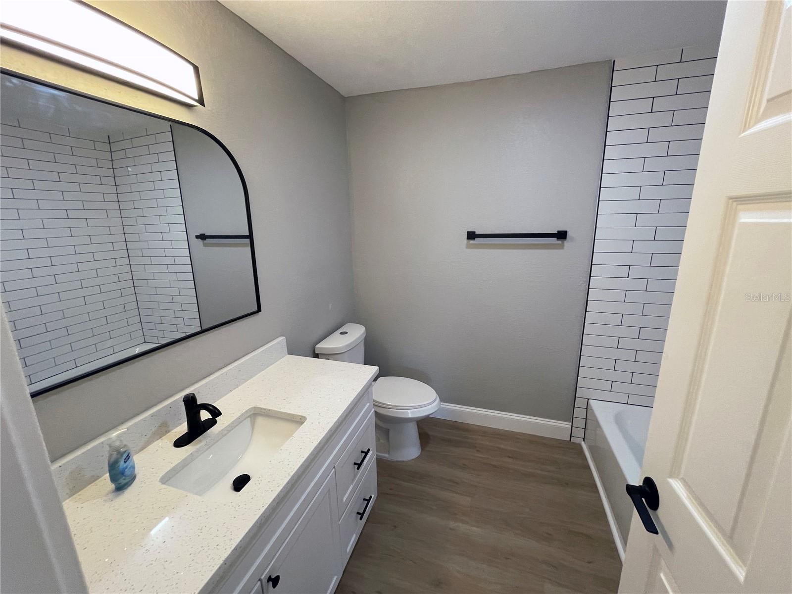 MANHATTAN MANOR REV - Residential