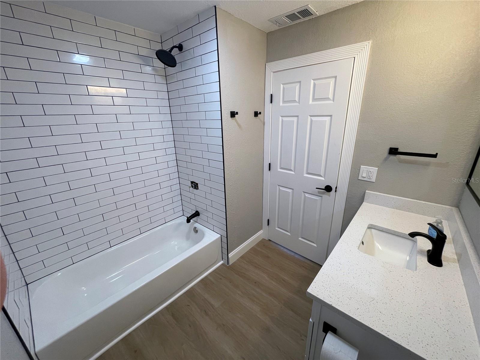 MANHATTAN MANOR REV - Residential