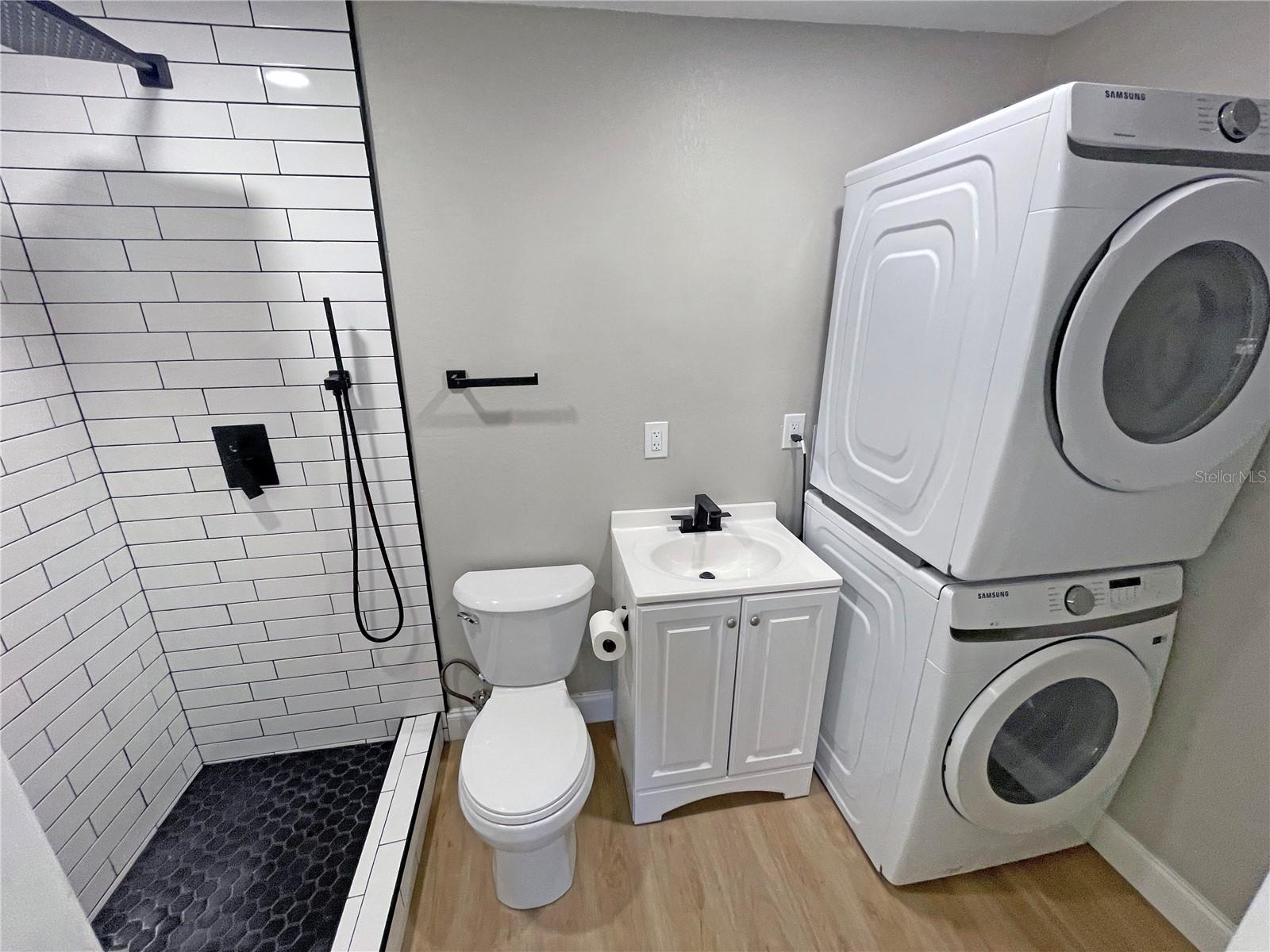 MANHATTAN MANOR REV - Residential