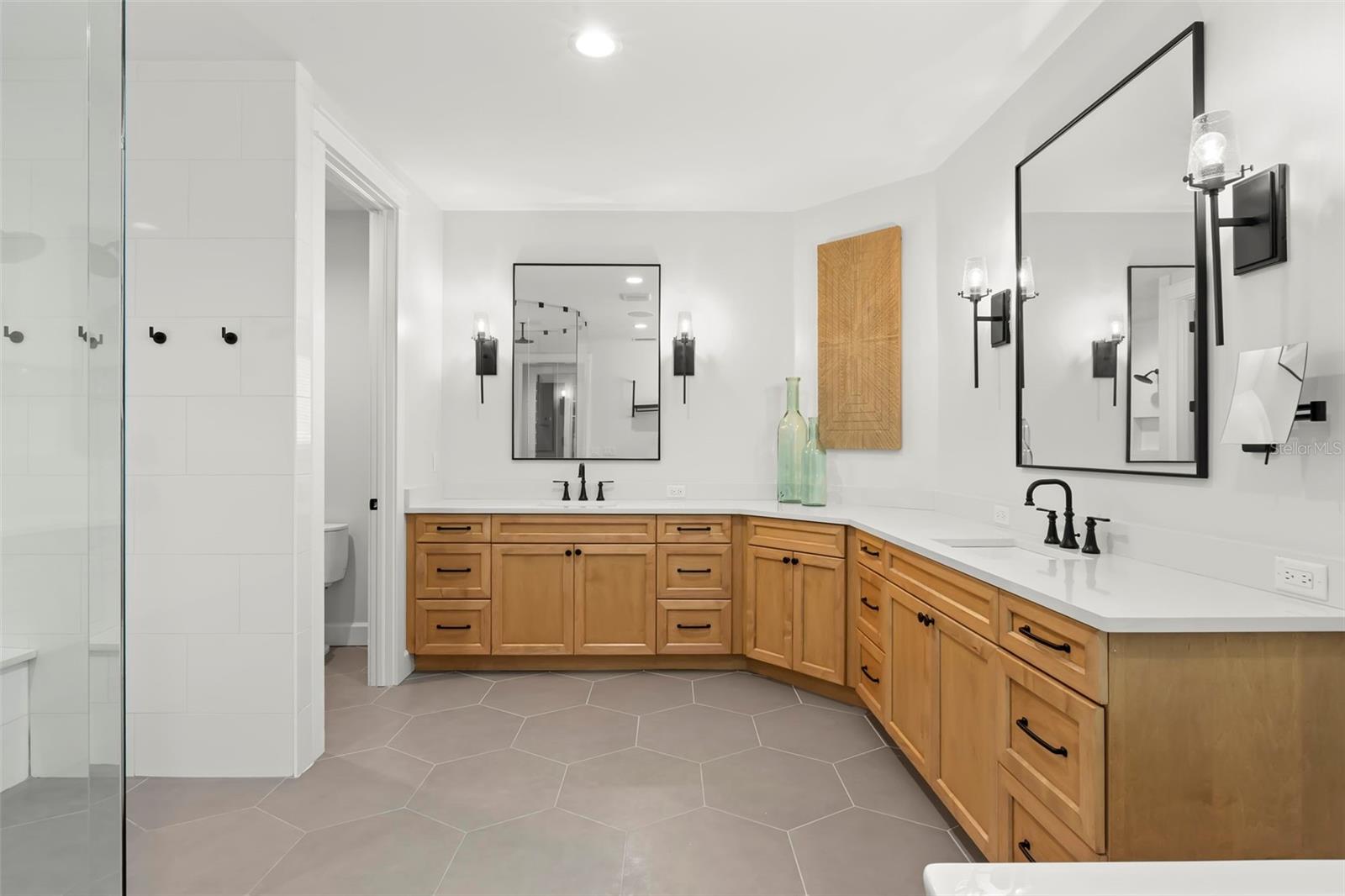 MINNEOLA - Residential