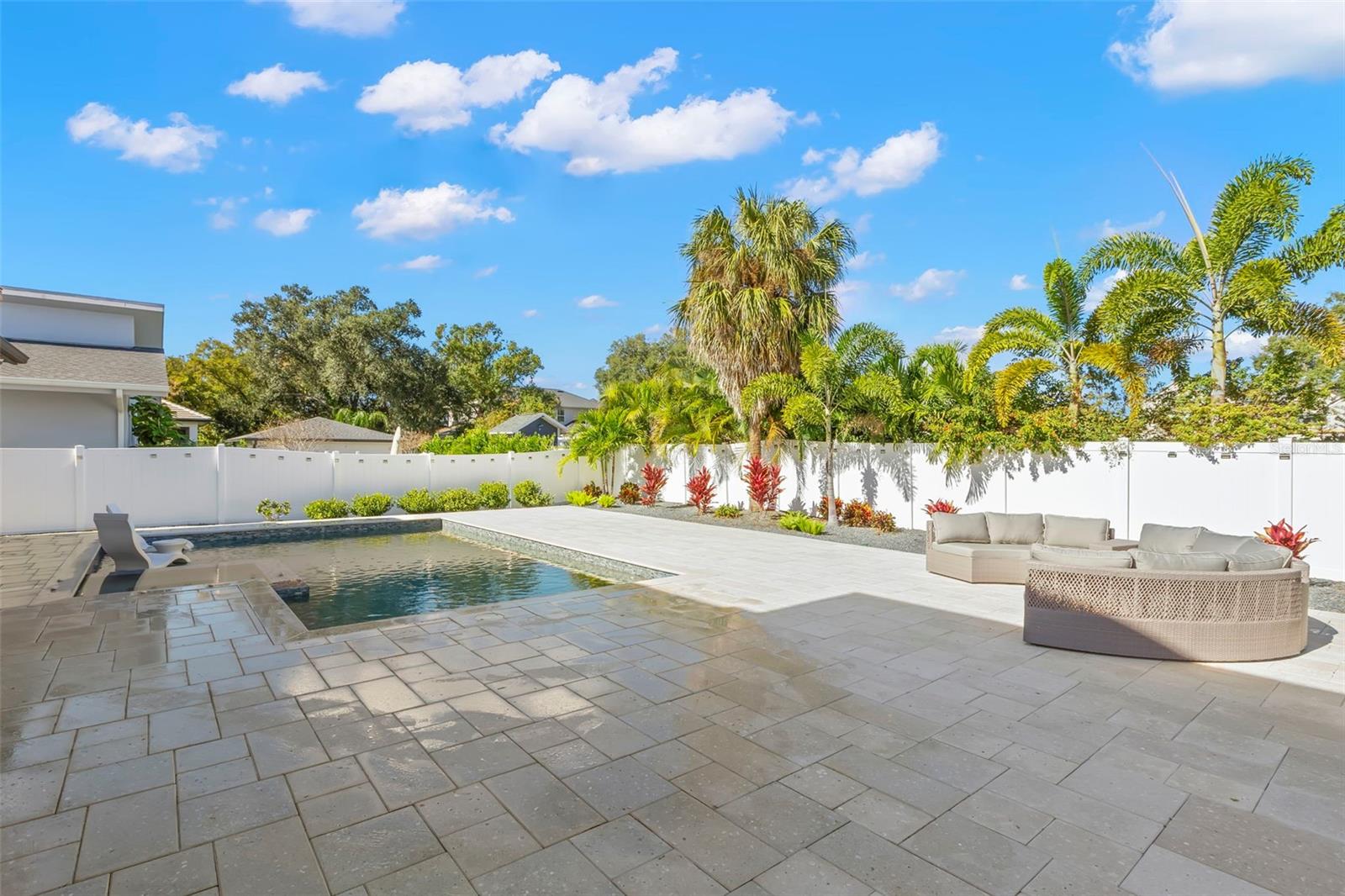 MINNEOLA - Residential