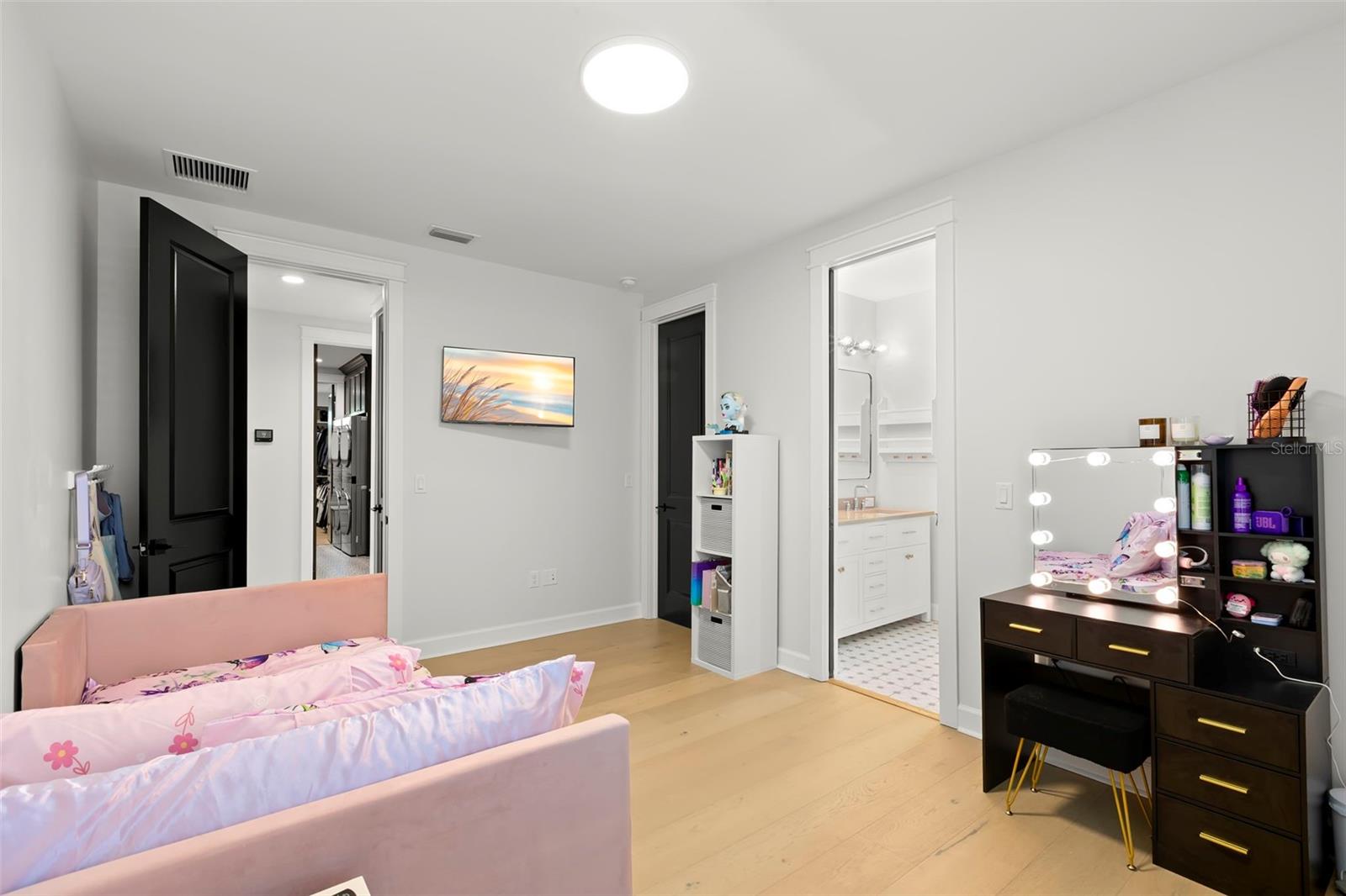 MINNEOLA - Residential