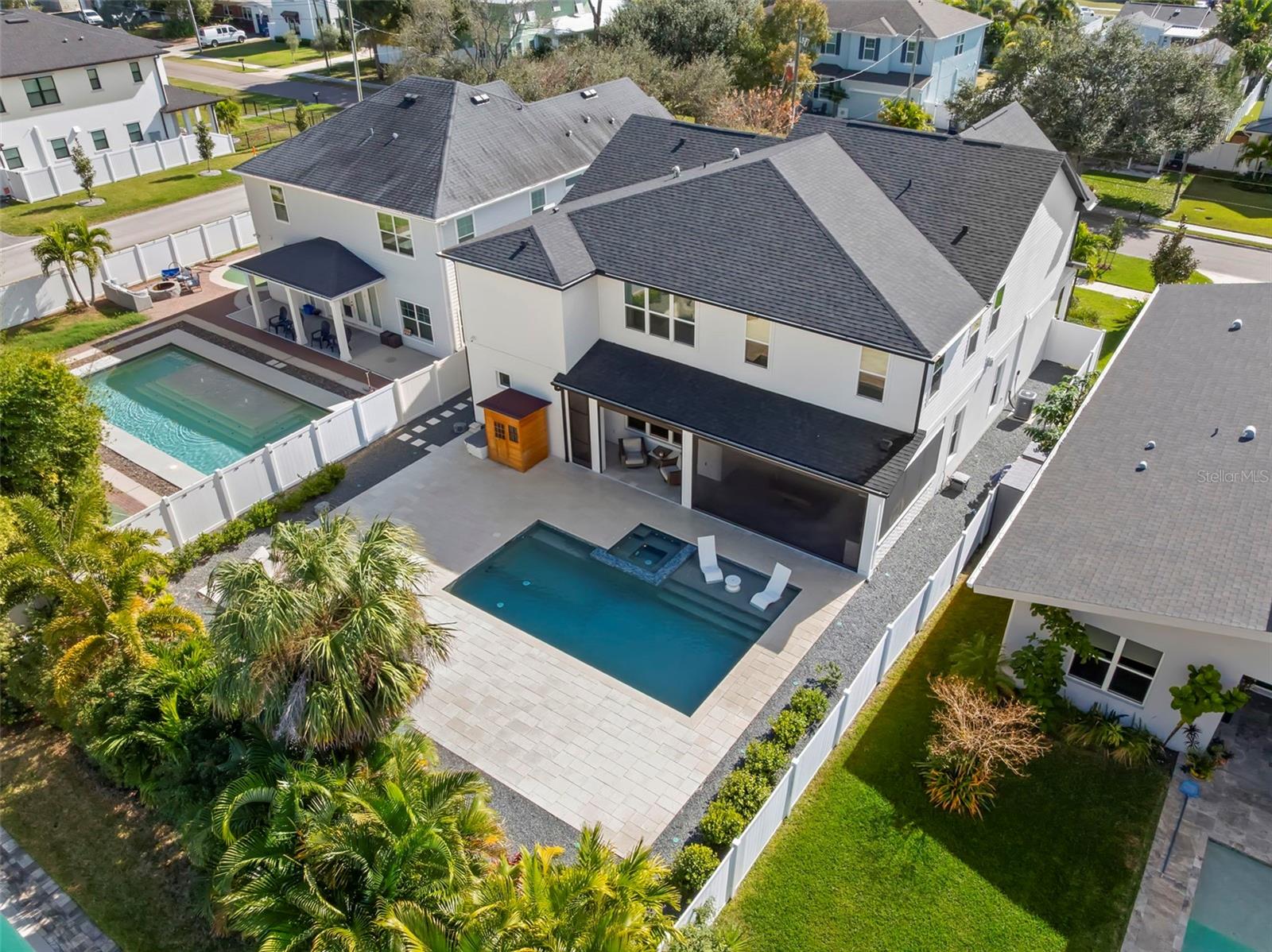 MINNEOLA - Residential