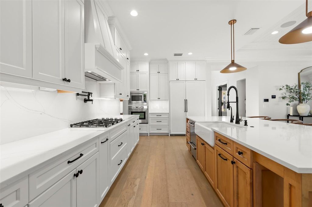 Photo of 4103 W Zelar Street, Tampa, FL 33629 (MLS # TB8467195)