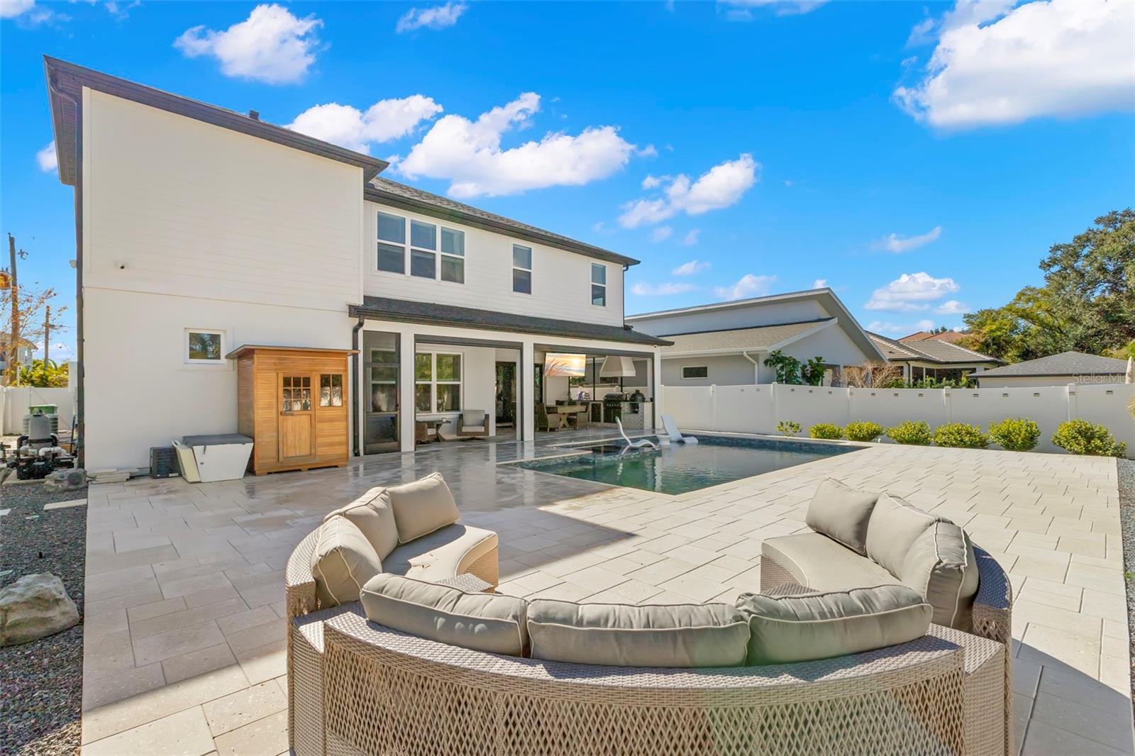 MINNEOLA - Residential