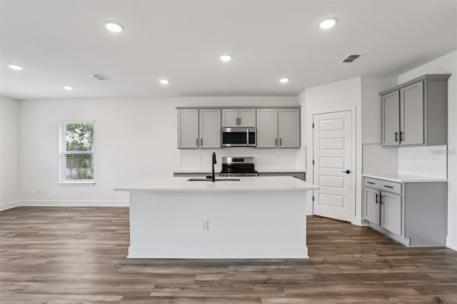 SPRING HILL - Residential Lease