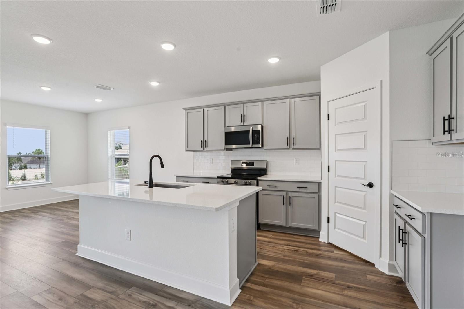 SPRING HILL - Residential Lease