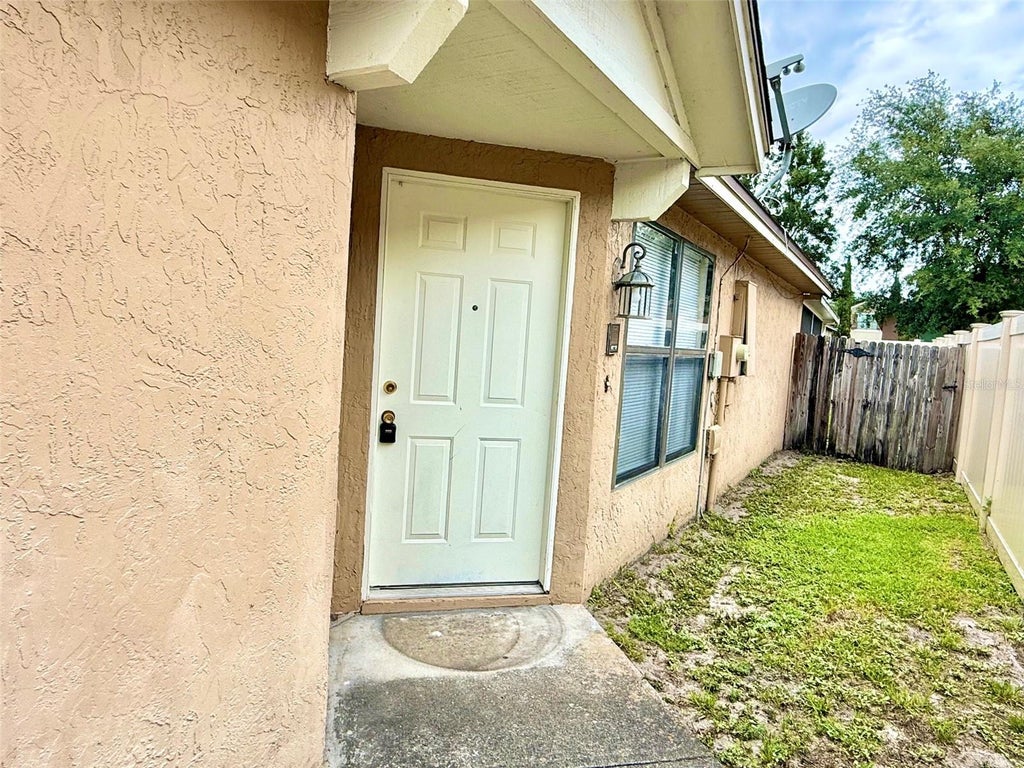 Photo of 1215 Creekbottom Circle, Orlando, FL 32825 (MLS # O6415612)
