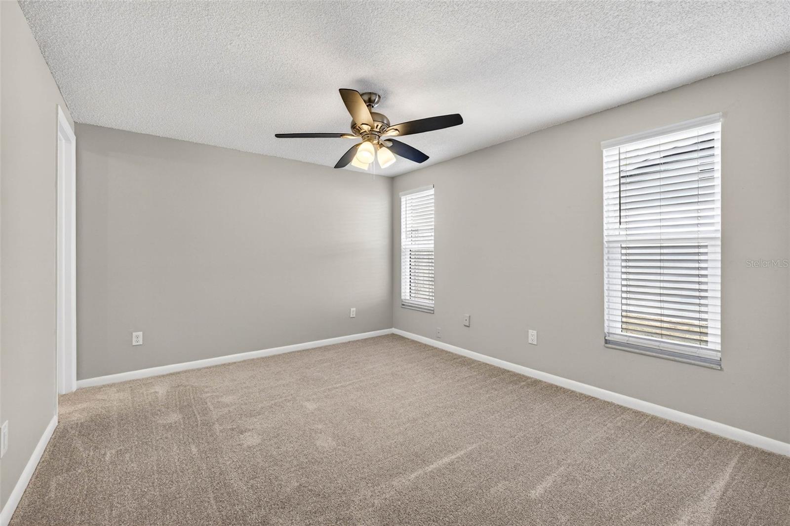 BRANDON VALRICO HILLS ESTATES SUB - Residential