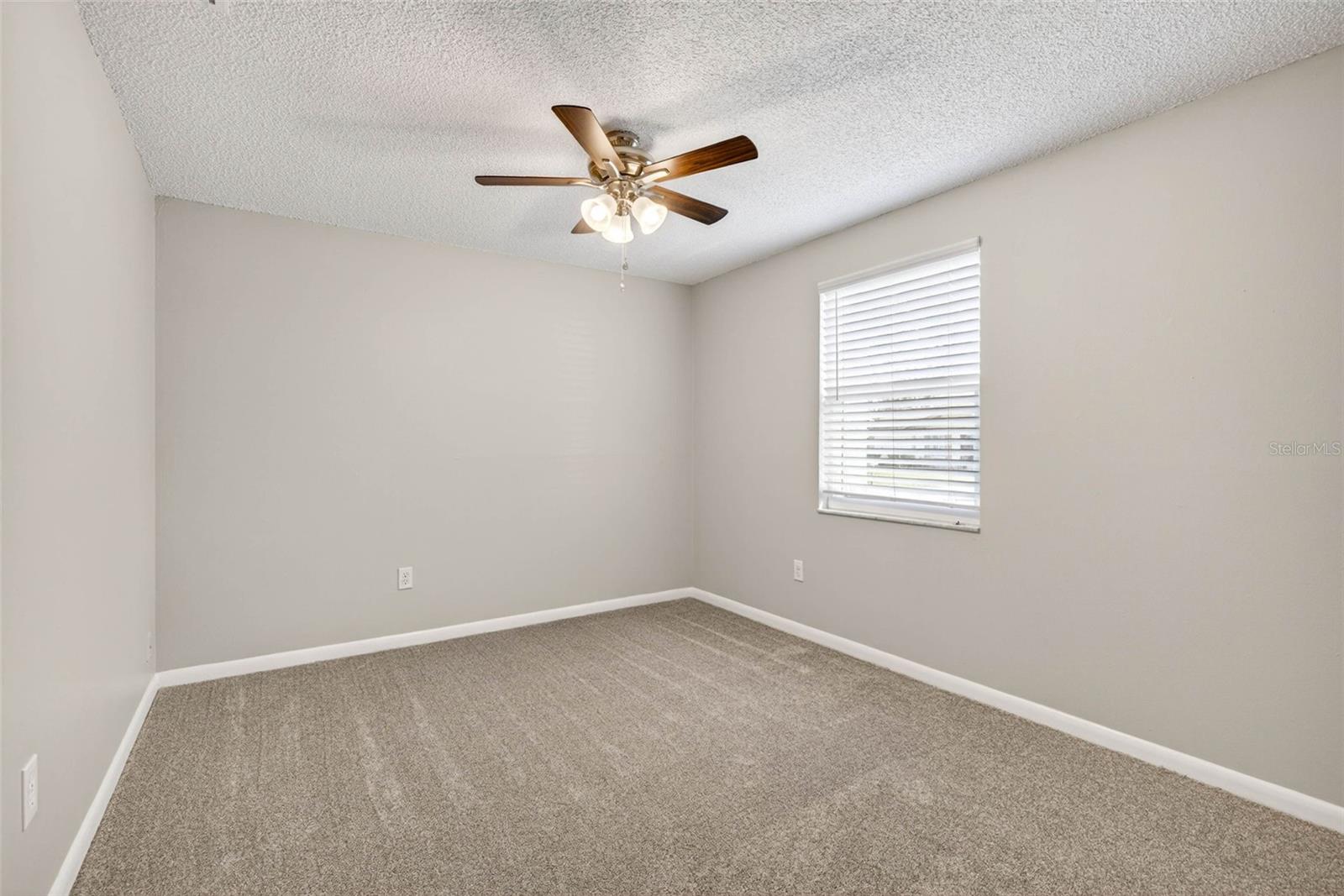 BRANDON VALRICO HILLS ESTATES SUB - Residential