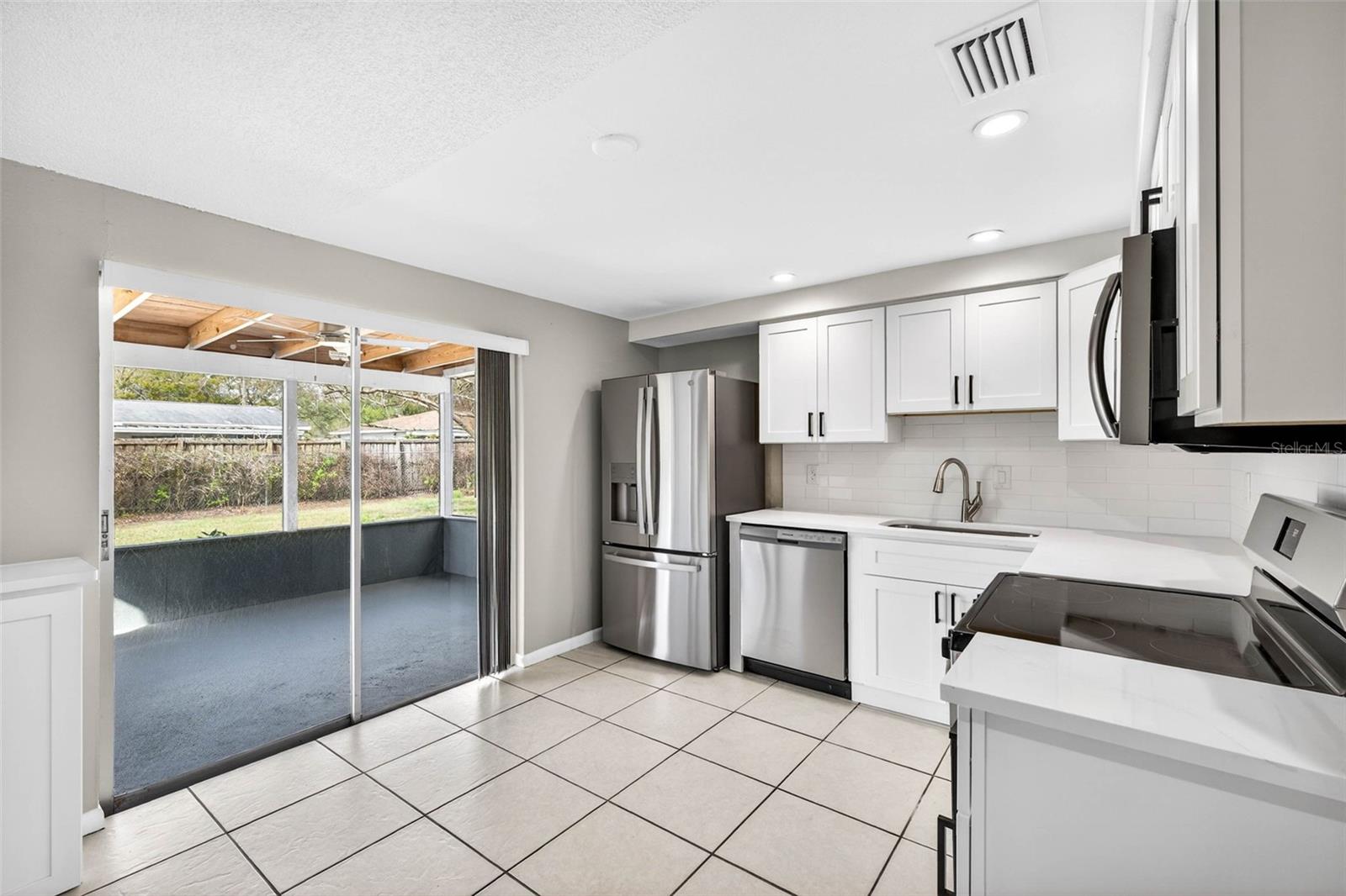 BRANDON VALRICO HILLS ESTATES SUB - Residential