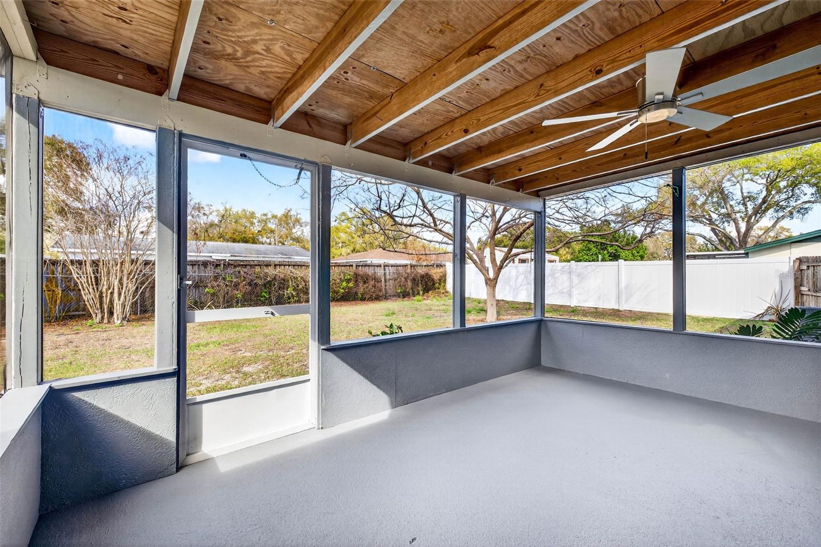 BRANDON VALRICO HILLS ESTATES SUB - Residential