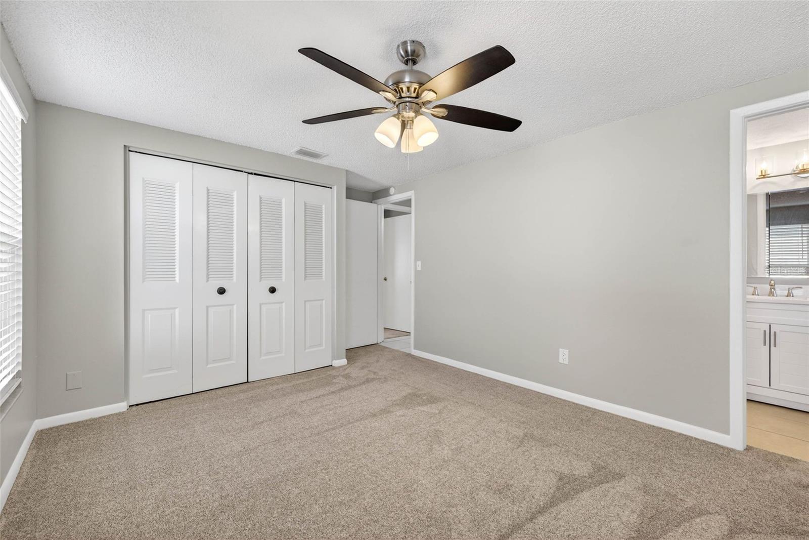 BRANDON VALRICO HILLS ESTATES SUB - Residential