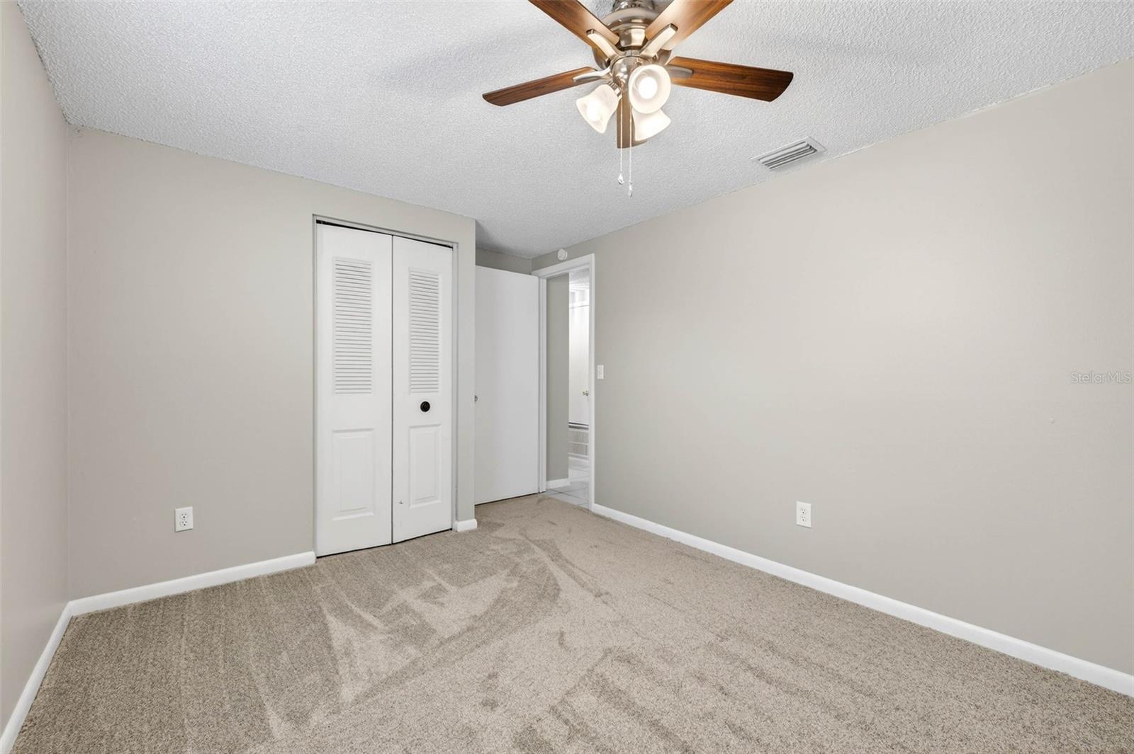 BRANDON VALRICO HILLS ESTATES SUB - Residential