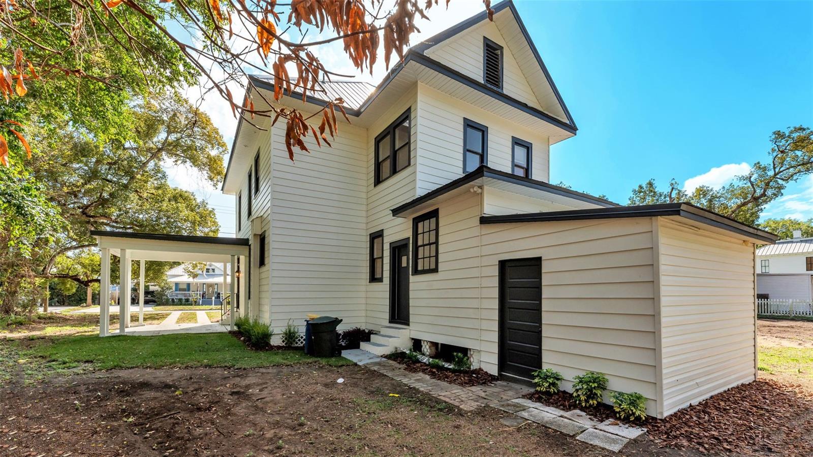 LEMOYNES 1ST ADD - Residential