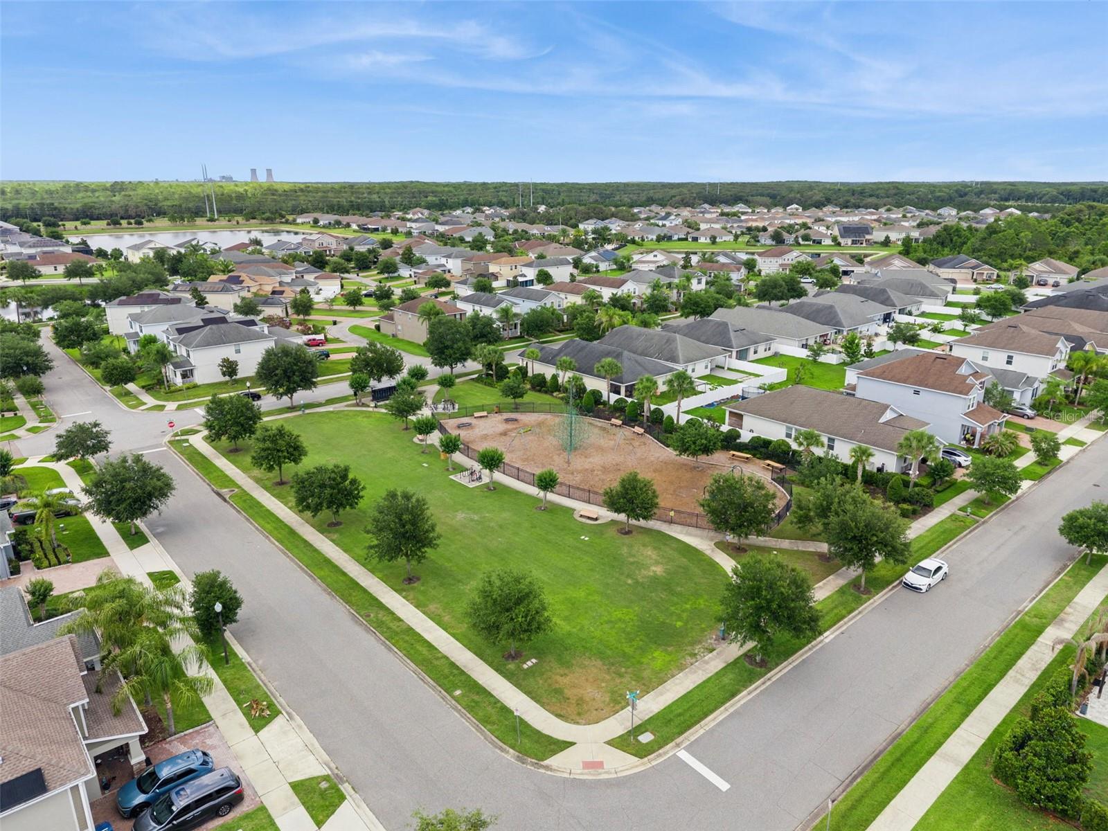 OAKS/MOSS PARK - Residential