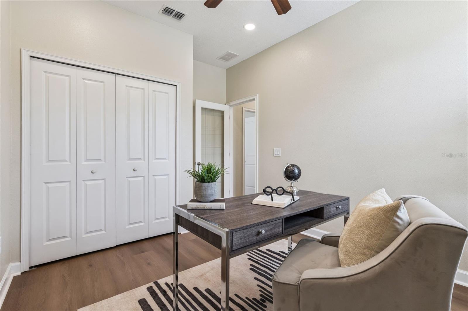 OAKS/MOSS PARK - Residential