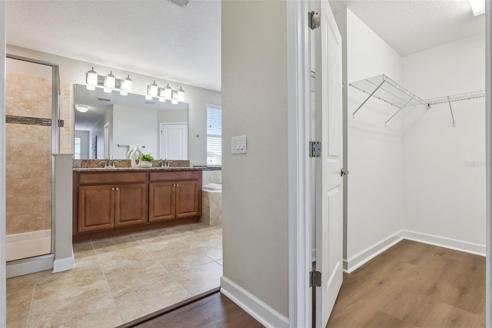 OAKS/MOSS PARK - Residential