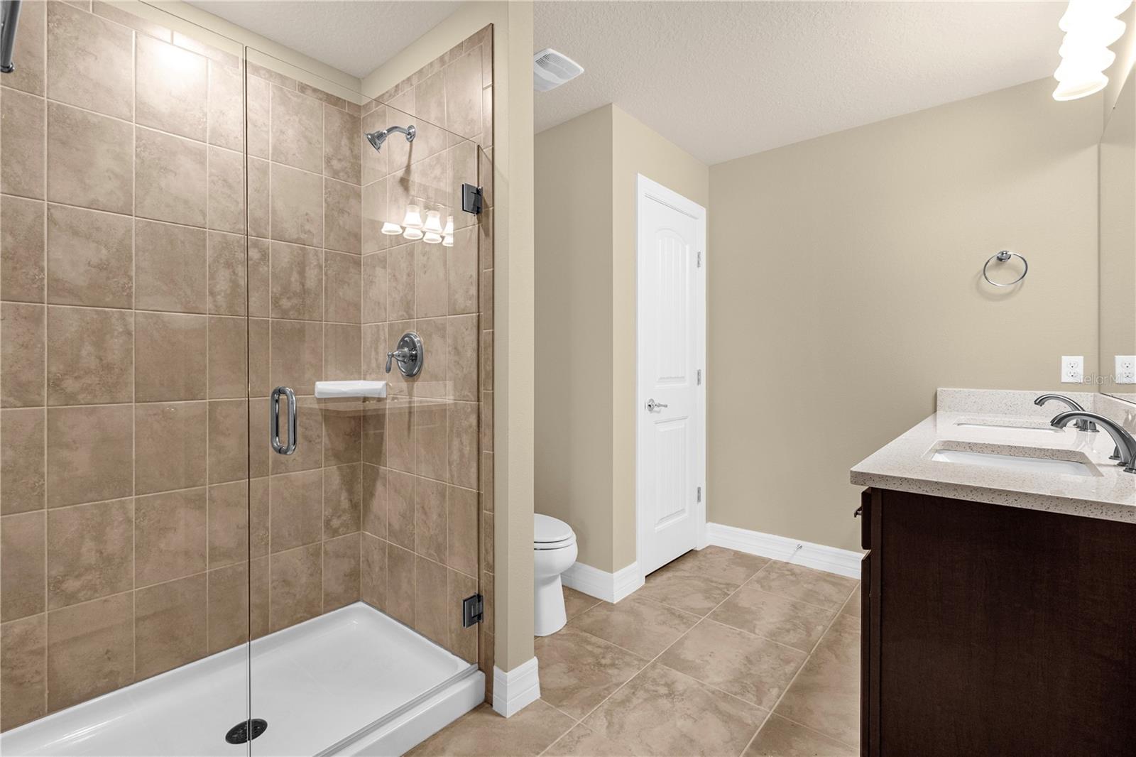 SPLIT OAK ESTATES PH 2 - Residential Lease