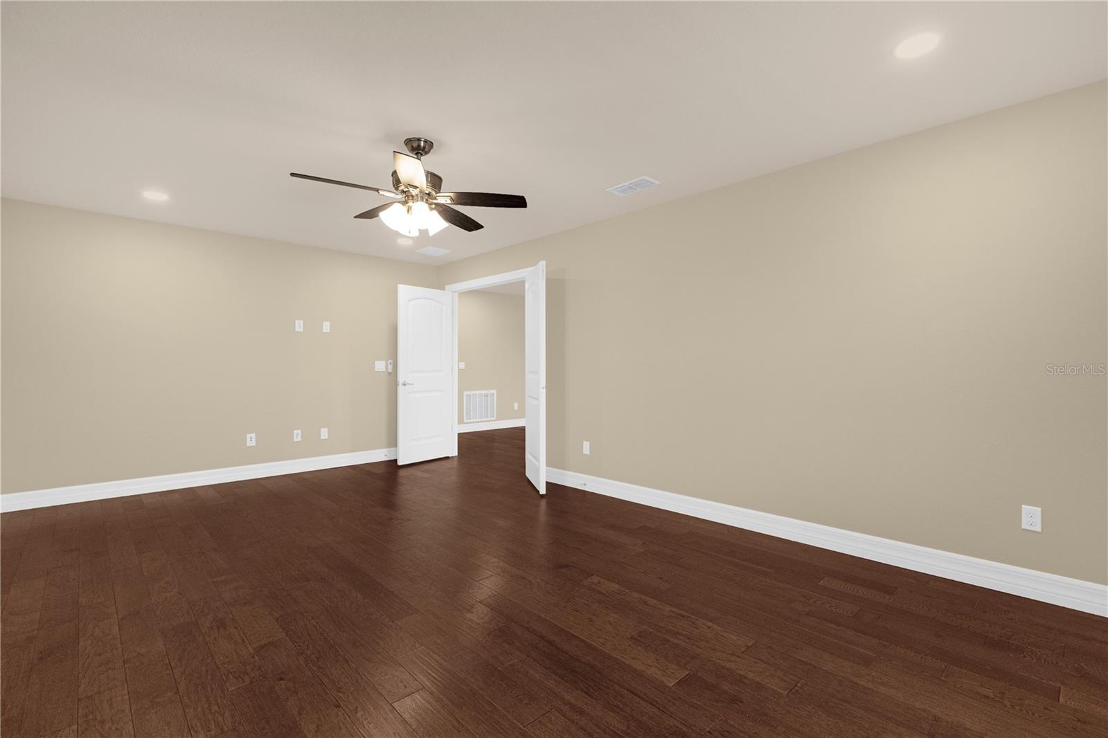 SPLIT OAK ESTATES PH 2 - Residential Lease