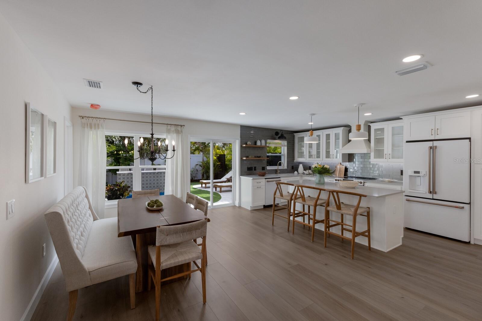 HOLMES BEACH 31ST UNIT AMD - Residential