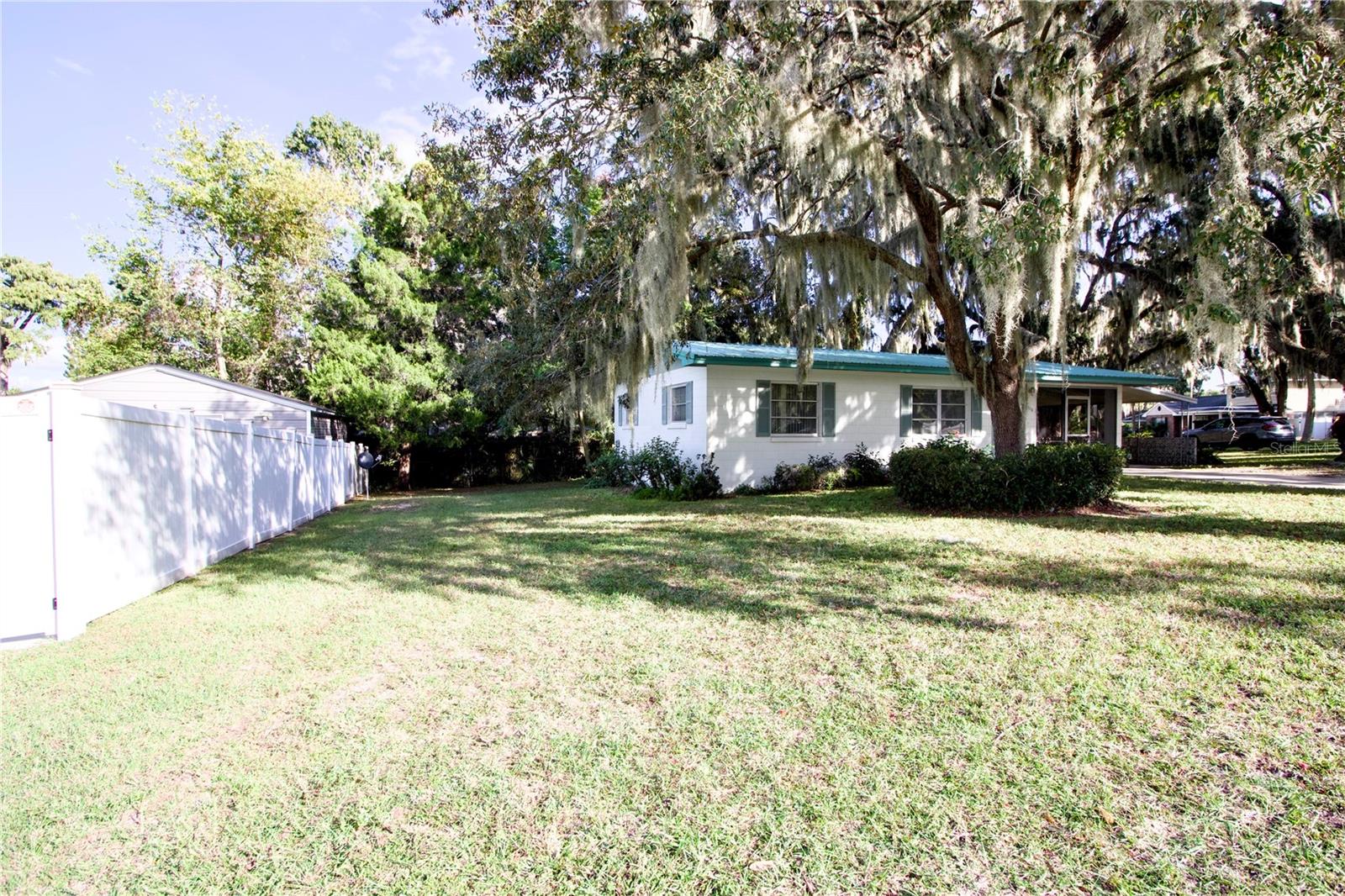 LEESBURG LOVES POINT ESTATES - Residential