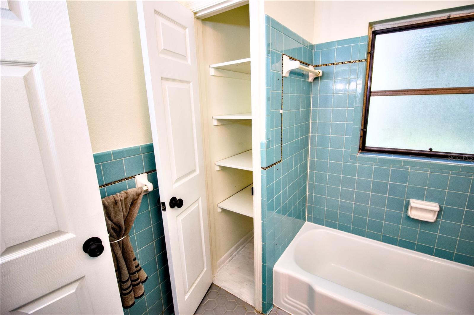 LEESBURG LOVES POINT ESTATES - Residential