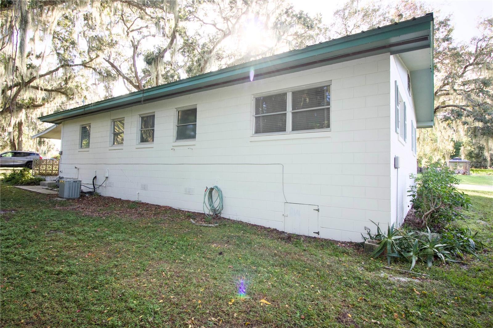 LEESBURG LOVES POINT ESTATES - Residential