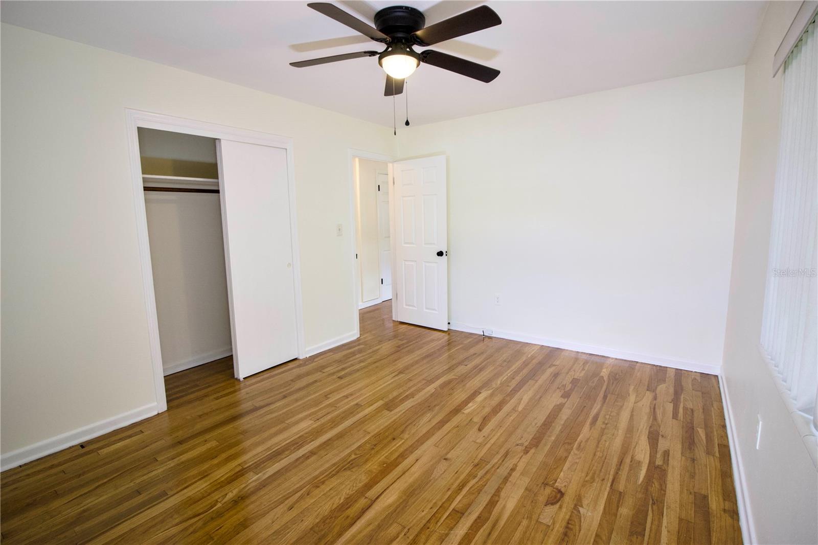 LEESBURG LOVES POINT ESTATES - Residential