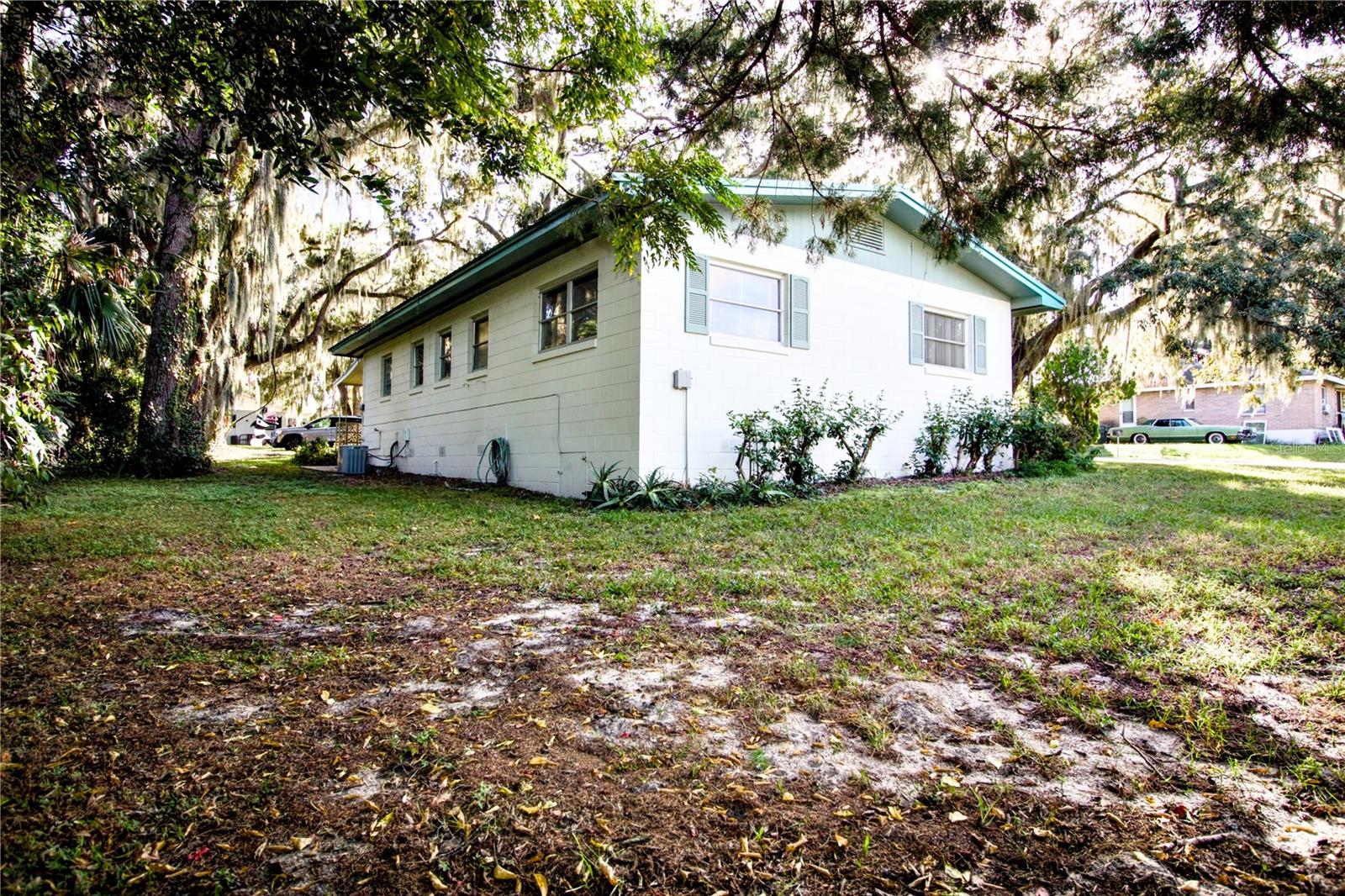 LEESBURG LOVES POINT ESTATES - Residential