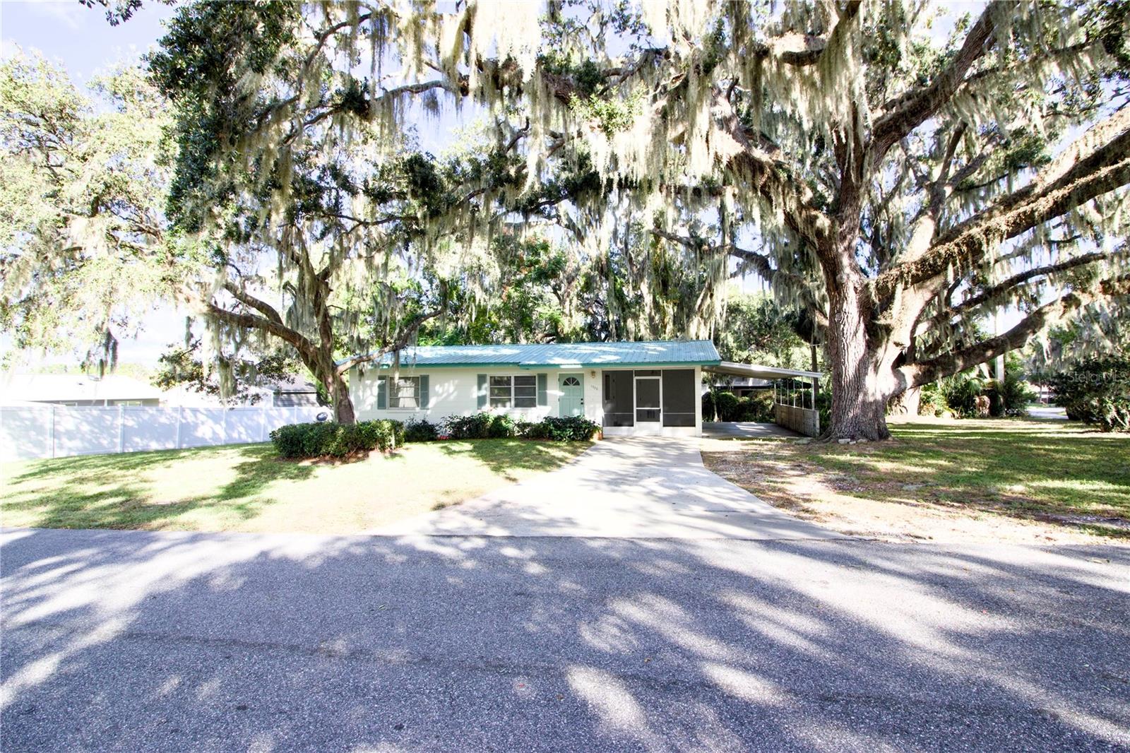 LEESBURG LOVES POINT ESTATES - Residential