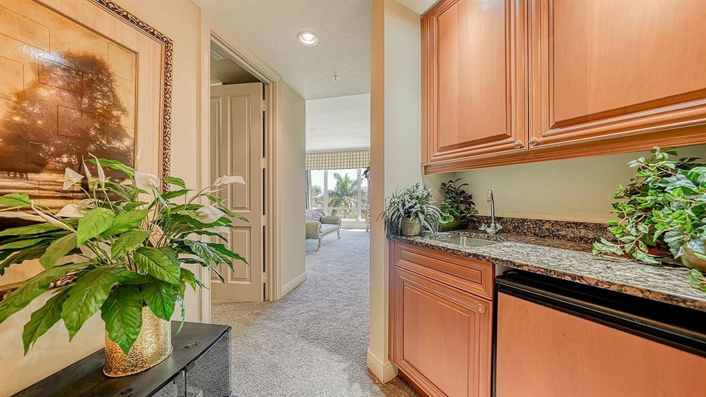 THE TOWER RESIDENCES - Residential