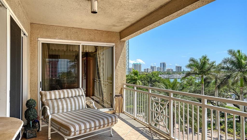 THE TOWER RESIDENCES - Residential