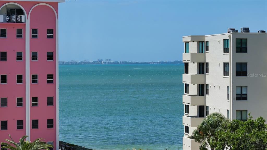 THE TOWER RESIDENCES - Residential