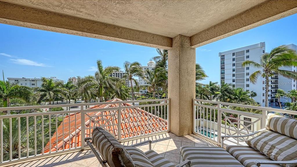 THE TOWER RESIDENCES - Residential