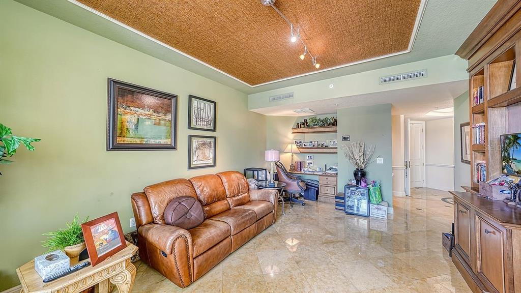 THE TOWER RESIDENCES - Residential