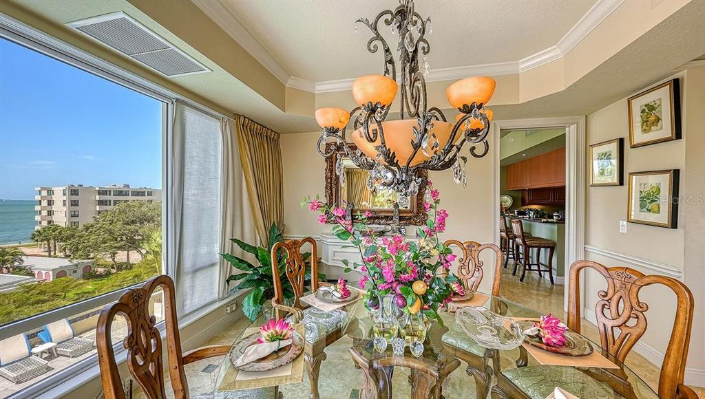 THE TOWER RESIDENCES - Residential