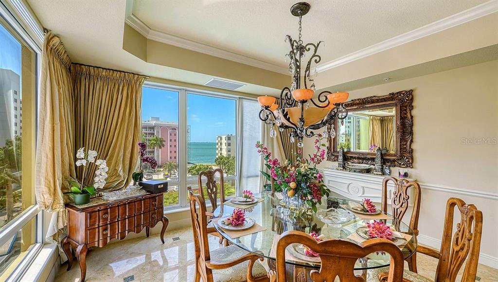 THE TOWER RESIDENCES - Residential