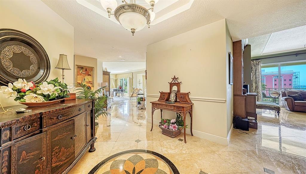 THE TOWER RESIDENCES - Residential