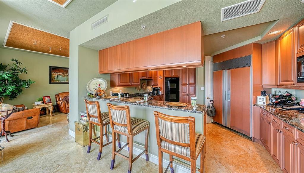 THE TOWER RESIDENCES - Residential