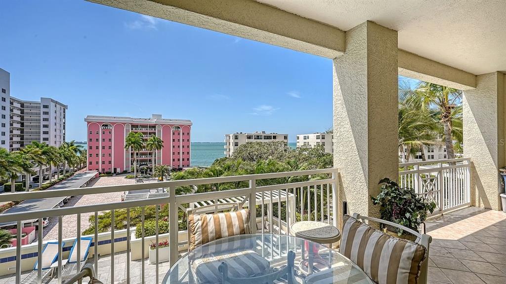 THE TOWER RESIDENCES - Residential