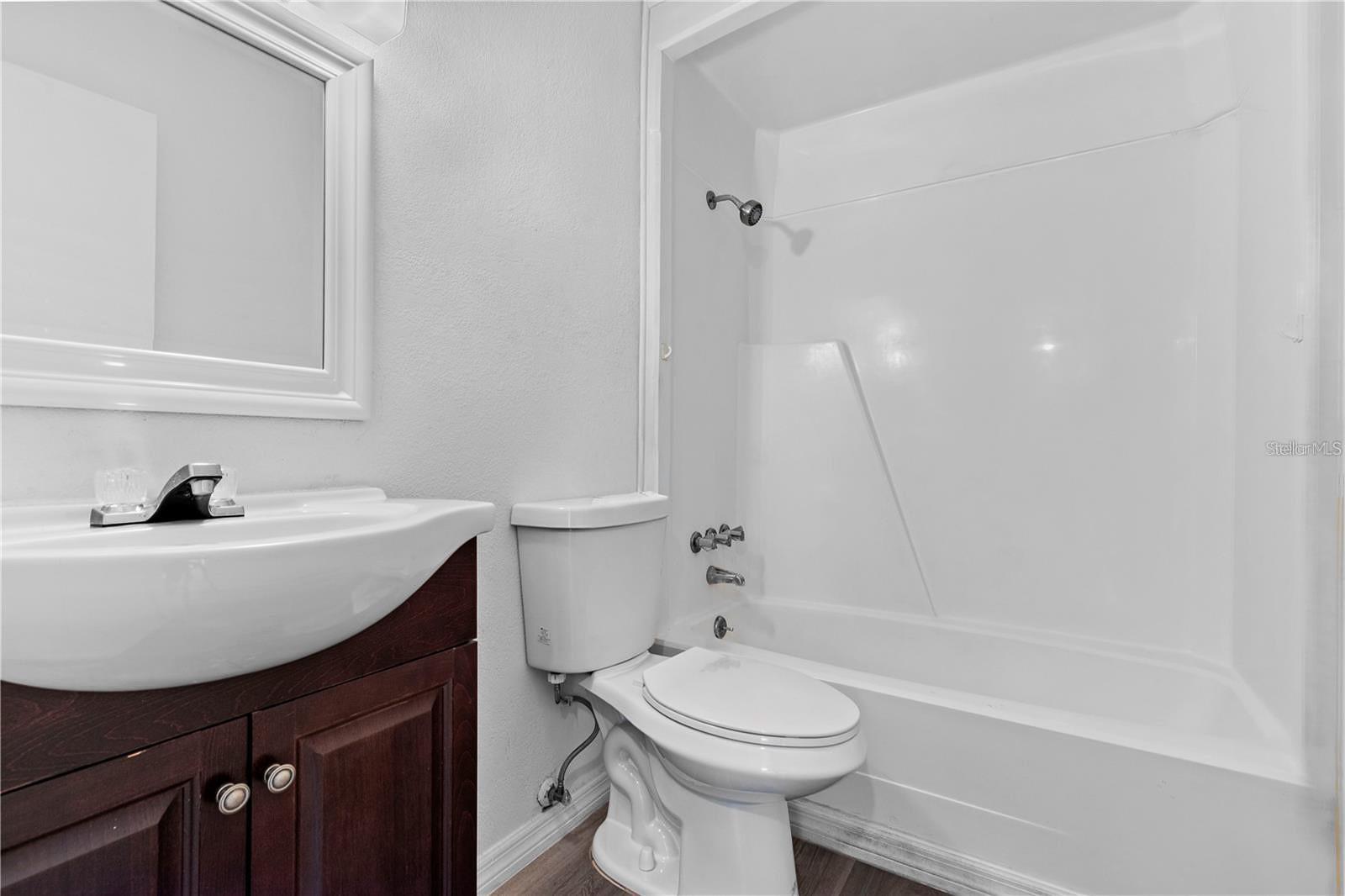 THE OAKS - Residential